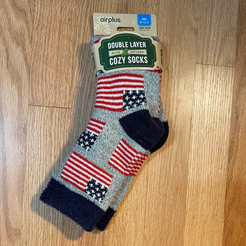 ✅ NWT AIRPLUS Double Layer Cozy Socks American Flag Themed USA 250th Anniversary